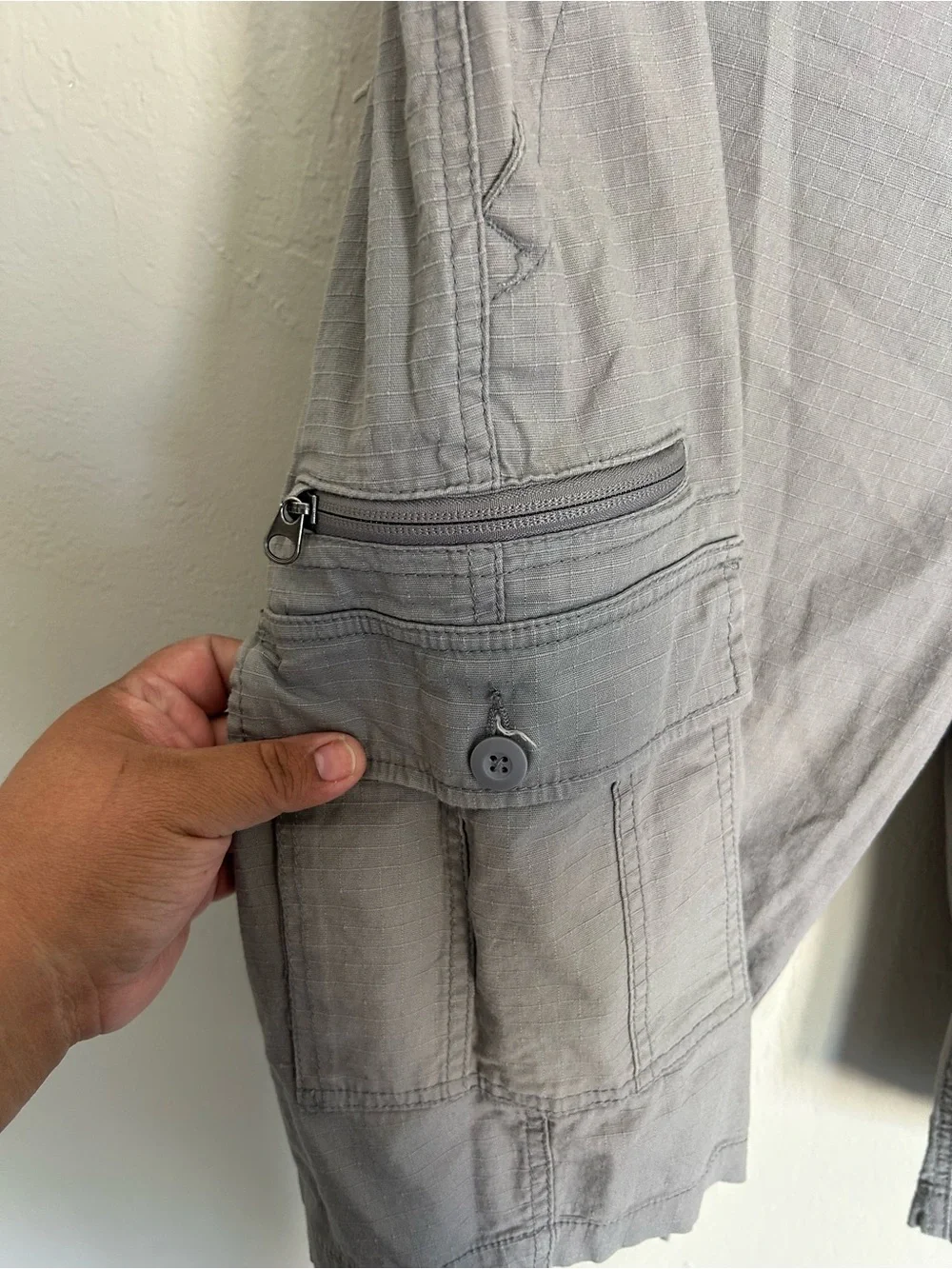 Wear First Mens Gray Khaki Cargo Pocket Cotton Blend Shorts Sz 40 (1762)